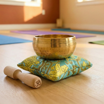 The ZenOhm Bowl ™ 4″ Tibetan Singing Bowl Set – for Meditation, Sound Healing, Chakra, Yoga – Handmade in Nepal