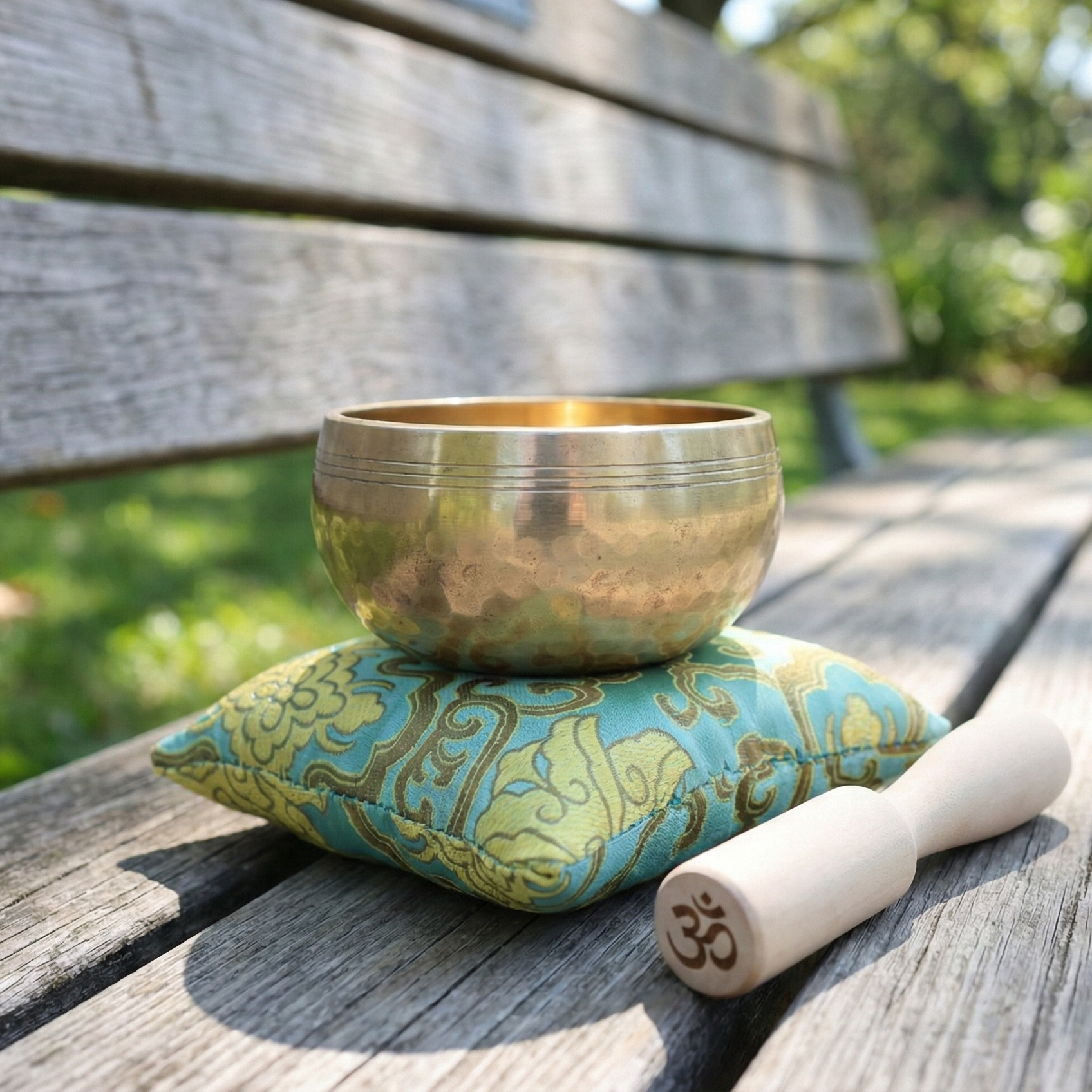 The ZenOhm Bowl ™ 4″ Tibetan Singing Bowl Set – for Meditation, Sound Healing, Chakra, Yoga – Handmade in Nepal