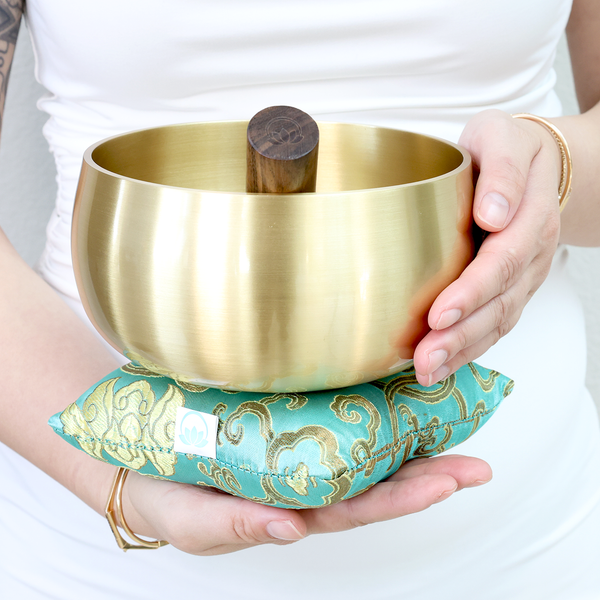 ZenProspera™ 6″ Tibetan Singing Bowl – Lotus Edition for Meditation, Healing, Chakra & Sound Bath – Handmade in Nepal